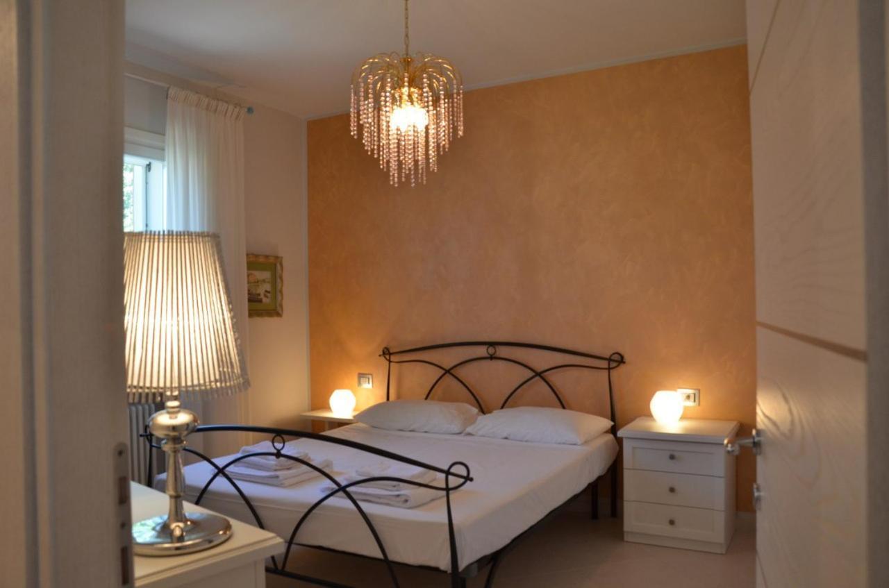 Elena Apartment - View Lake - Private Garage Бардолино Екстериор снимка